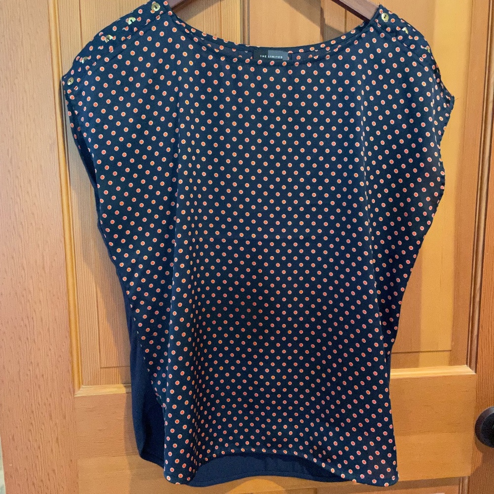⭐️ The Limited - navy and red top
